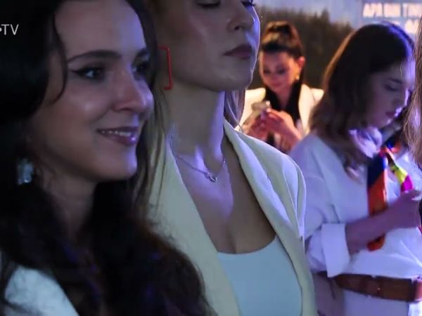 Faur Dent la cea de-a 13-a aniversare a site-ului perfecte.md / PRO TV